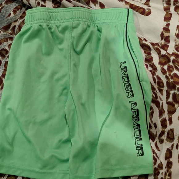 2 Paira Of Under Armour Shorts - Picture 2 of 3